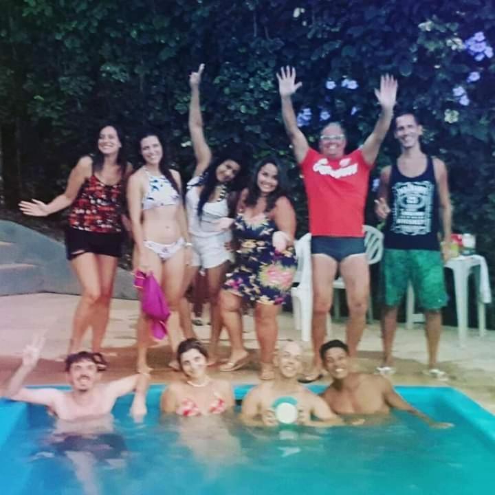 פורטו סגורו Novos Baianos Hostel E Pousada מראה חיצוני תמונה A pool party in Brazil