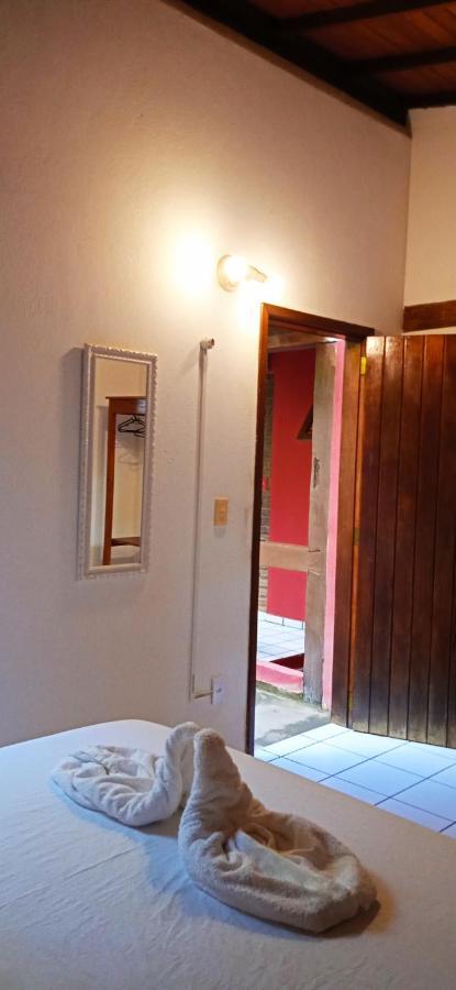 פורטו סגורו Novos Baianos Hostel E Pousada מראה חיצוני תמונה A mirror on a wall
